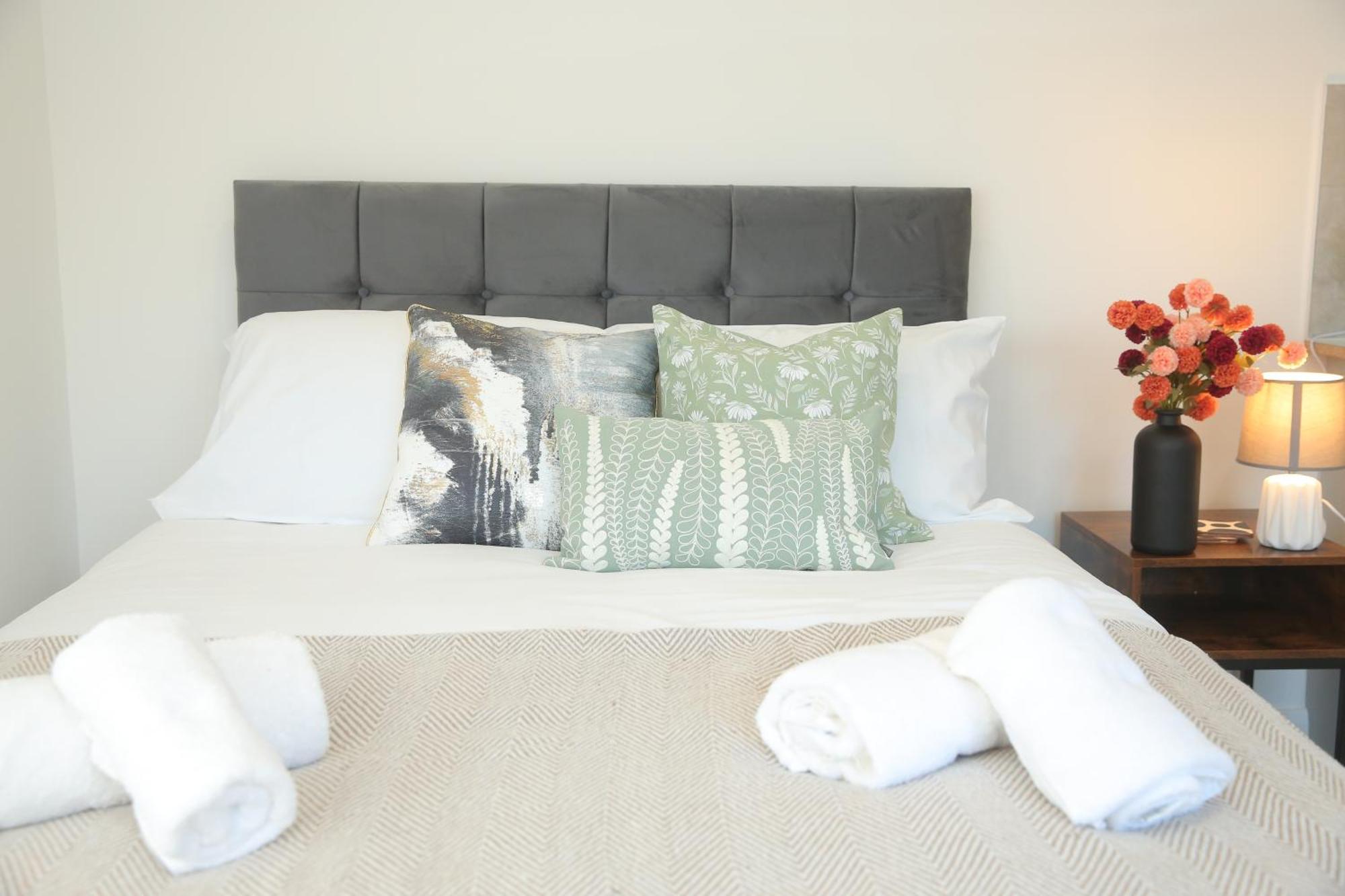Ensuite 4 Mins From Airport Homestay *